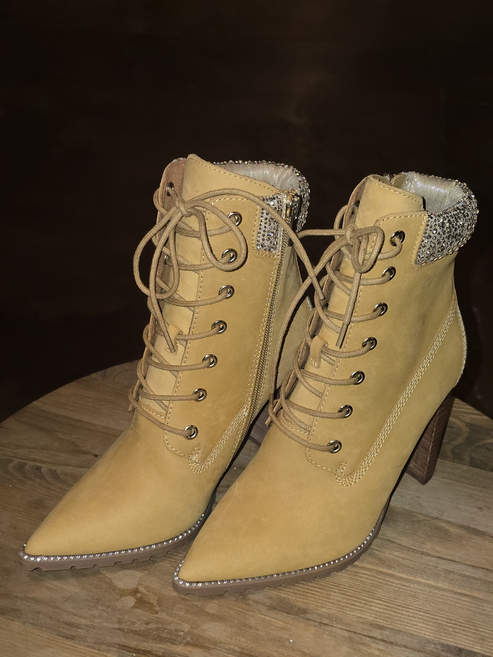 Steve Madden Karmen Leather Rhinestone Pointed Toe Ankle Boots Tan Size 7